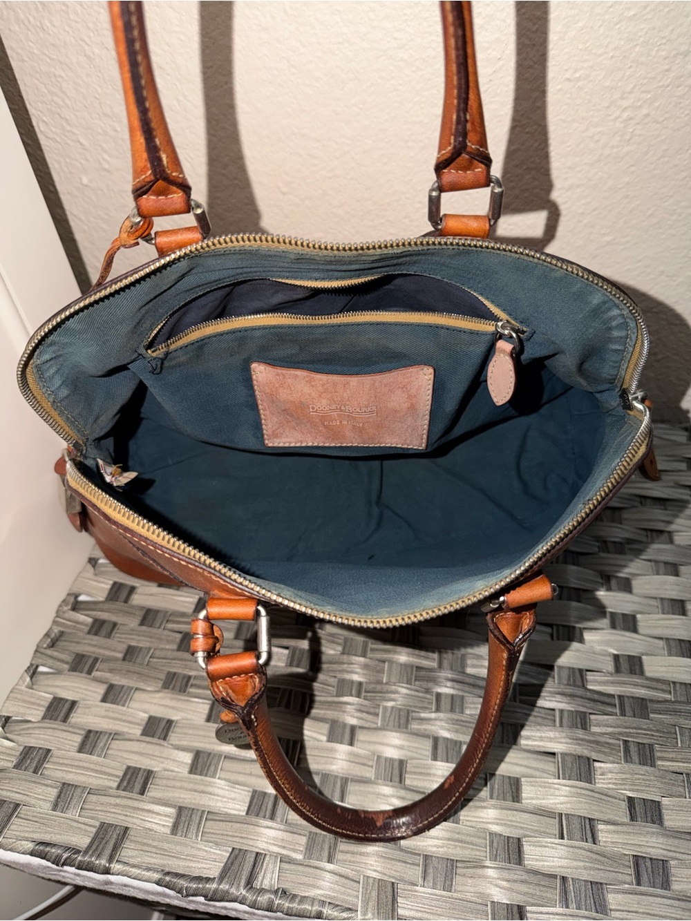 Vintage Dooney & Bourke Brown Alto Leather Zip Zip Dome Satchel Cognac - Picture 2 of 16